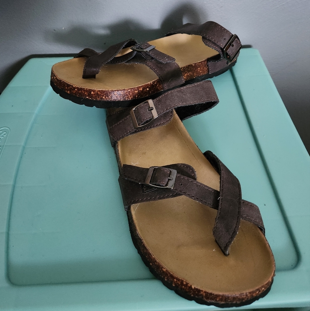 Sandals - Picture 1 of 2
